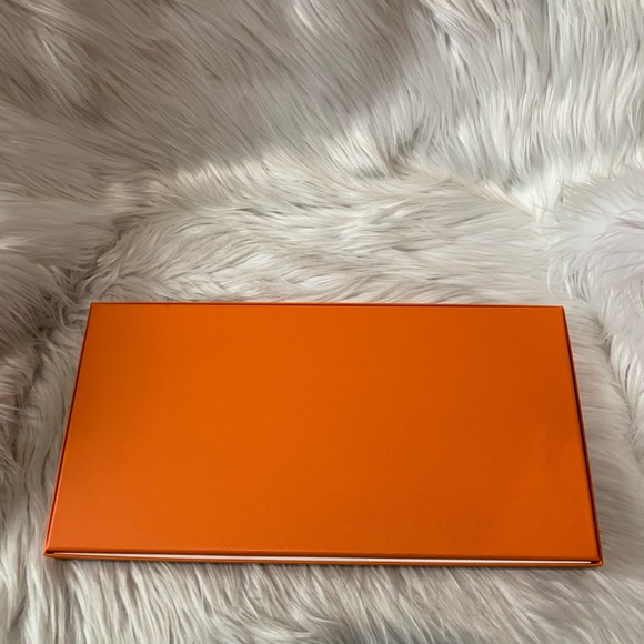 Hermes Empty Box with Paper for Scarves - Picture 2 of 7